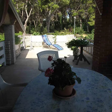 Rina V Appartement Pula